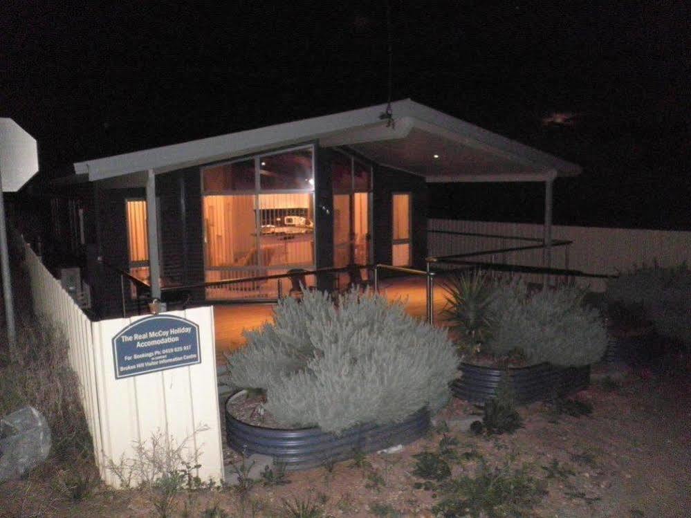 The Real Mccoy Holiday Accommodation Broken Hill Exterior photo